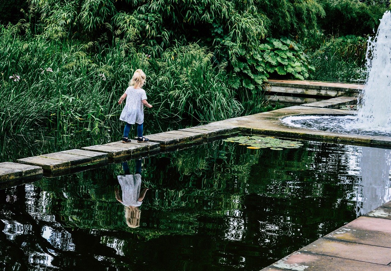 child, fountain, garden-6968392.jpg