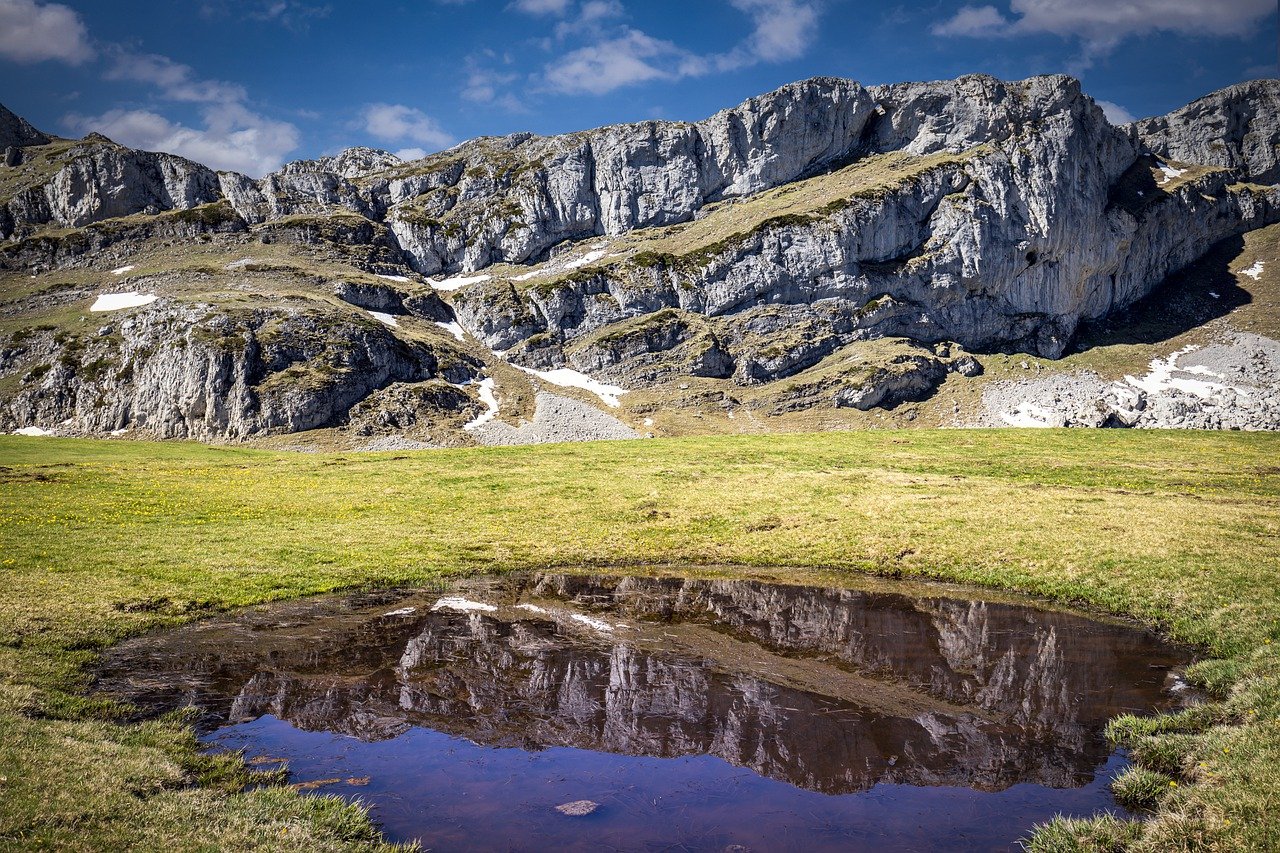 somiedo, asturias, lake-7418662.jpg