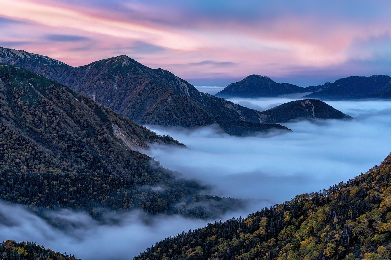 mountains, peak, clouds-7538471.jpg