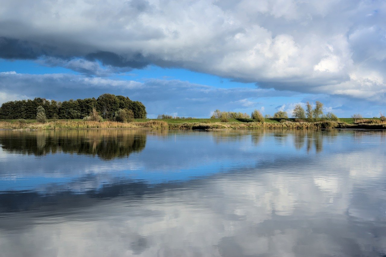 flow, reflection, water-7580612.jpg