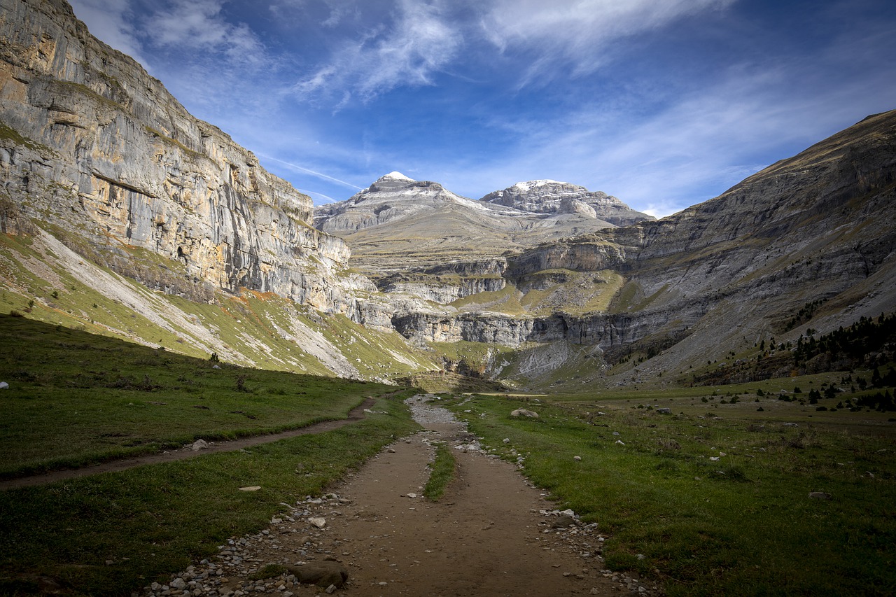 mountains, valley, ordesa-7733597.jpg