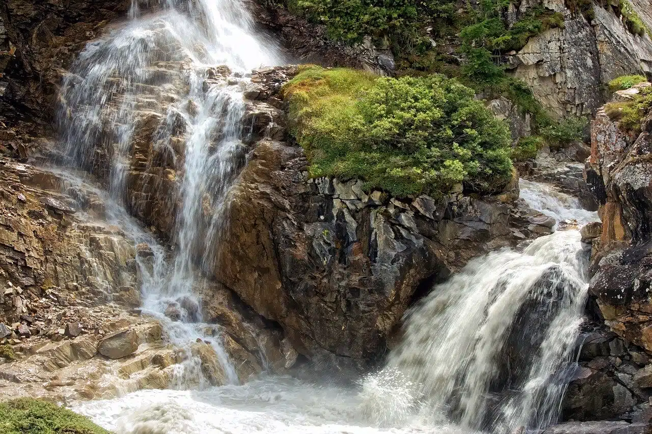 rocks, waterfall, river-8106681.jpg